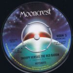 Hotshots – Snoopy Versus The Red Baron - MOON 5 - 7-inch Vinyl Record