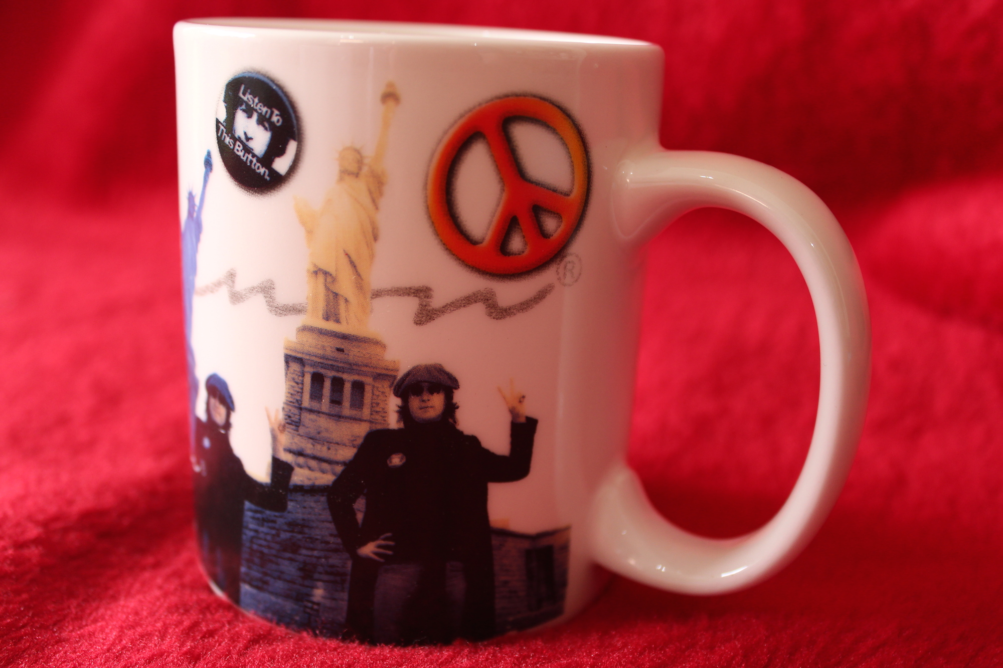 John Lennon "Statue Of Liberty" Mug John Lennon "Statue Of Liberty" Mug
